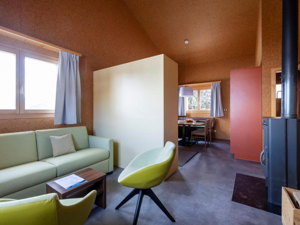 Holiday Home Komfort Aclas Maiensaess Resort-1 By Interhome Urmein Eksteriør billede
