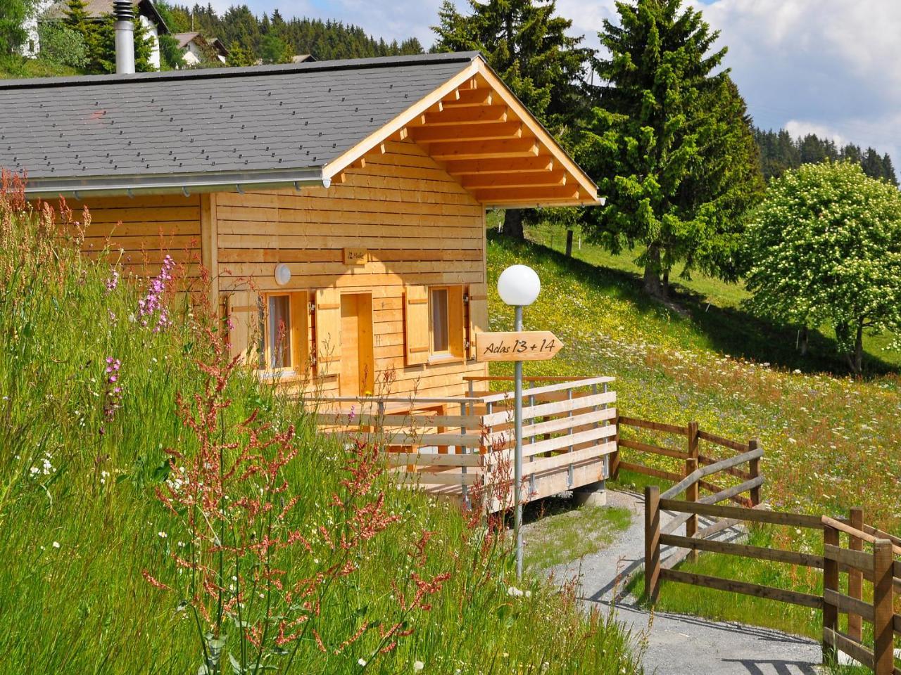 Holiday Home Komfort Aclas Maiensaess Resort-1 By Interhome Urmein Eksteriør billede